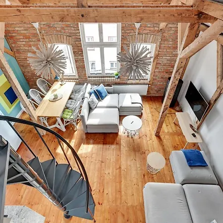 Lion - Cosy Attic Apartment