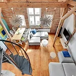 Cosy Attic - Klimatyczny Na Poddaszu Z Parkingiem By Lion Appartamento
