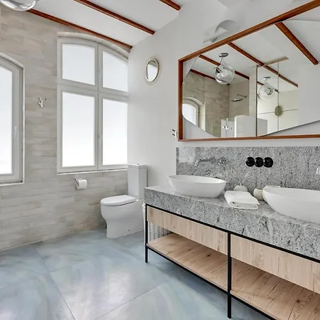 Cosy Attic - Klimatyczny Na Poddaszu Z Parkingiem By Lion アパート ソポト