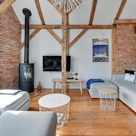 Cosy Attic - Klimatyczny Na Poddaszu Z Parkingiem By Lion Lägenhet