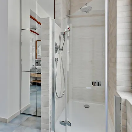 Cosy Attic - Klimatyczny Na Poddaszu Z Parkingiem By Lion アパート