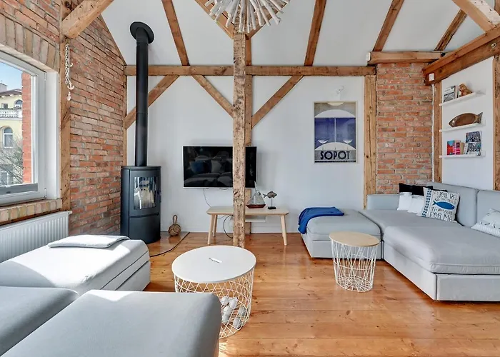 Cosy Attic - Klimatyczny Na Poddaszu Z Parkingiem By Lion Apartment