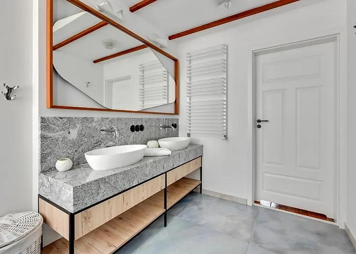 Cosy Attic - Klimatyczny Na Poddaszu Z Parkingiem By Lion